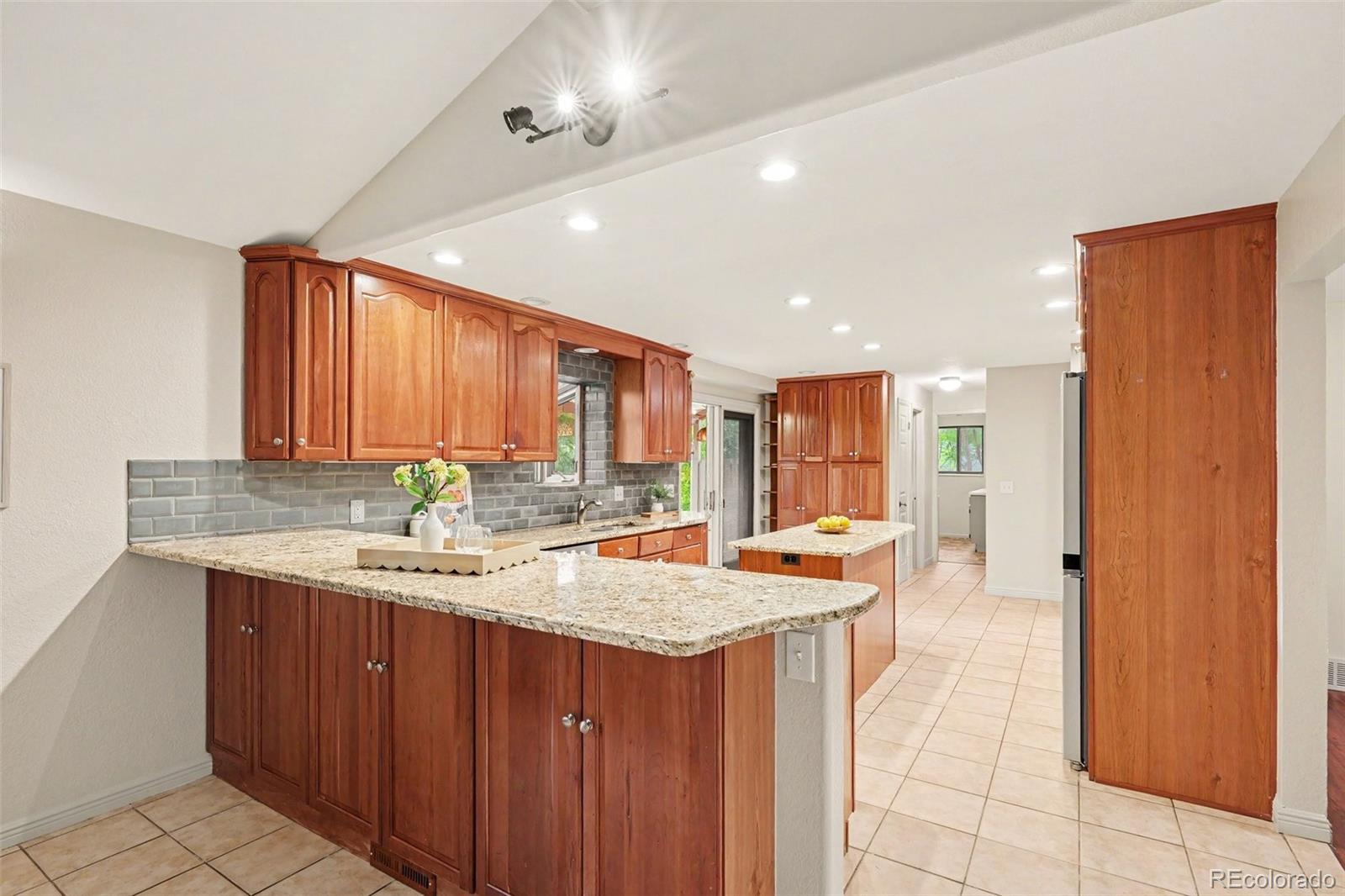 MLS Image #7 for 5937 s jasmine street,centennial, Colorado
