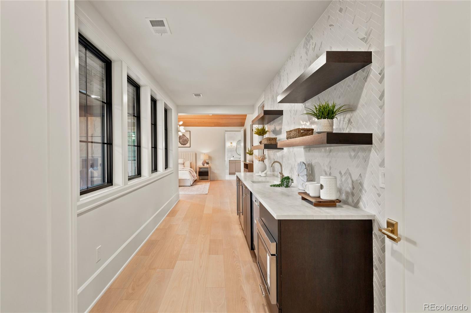 MLS Image #17 for 5801 e 3rd avenue,denver, Colorado