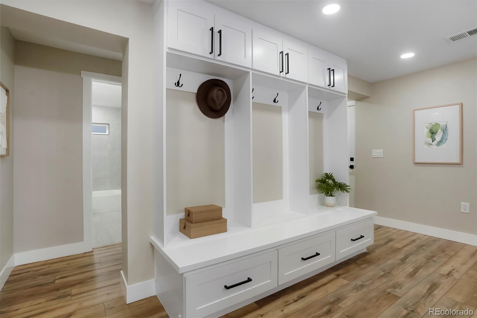 MLS Image #12 for 3046  saint paul street,denver, Colorado