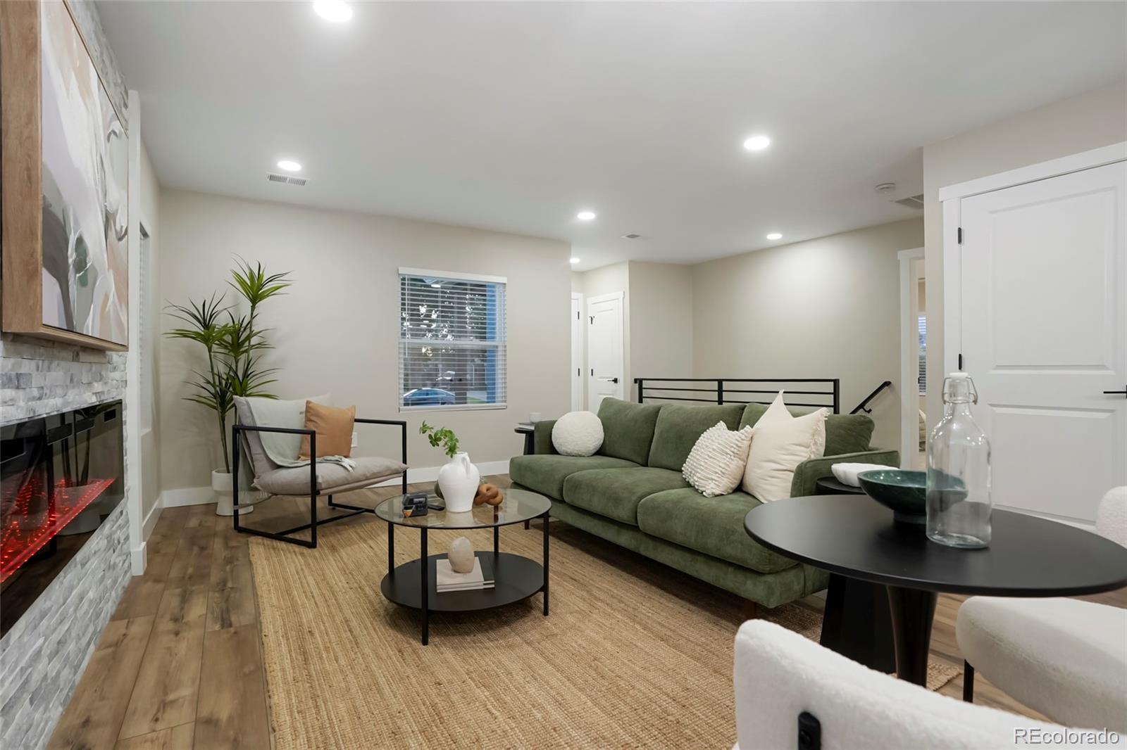 MLS Image #5 for 3046  saint paul street,denver, Colorado