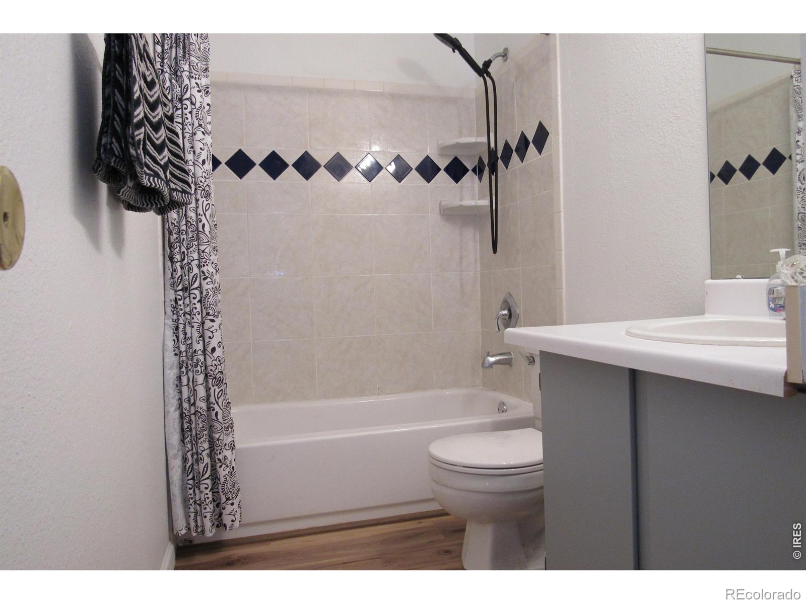 MLS Image #13 for 8248  washington street,denver, Colorado