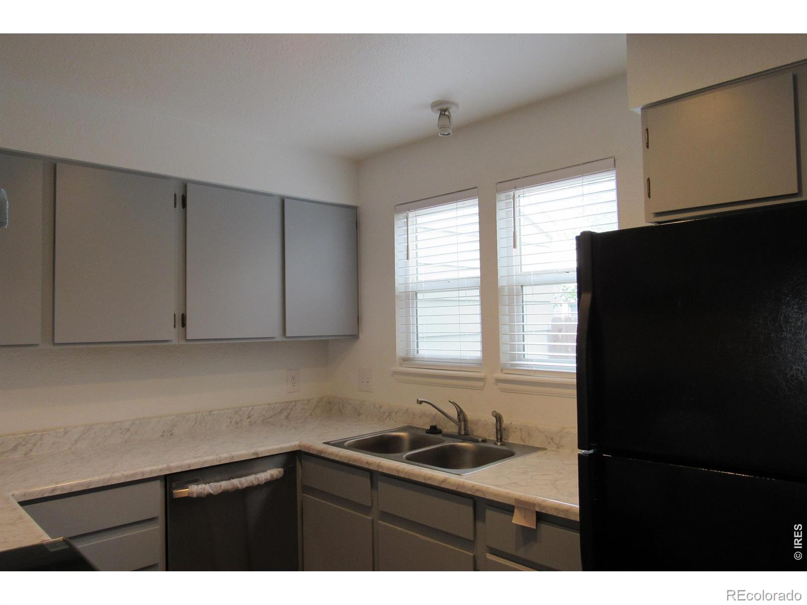 MLS Image #5 for 8248  washington street,denver, Colorado
