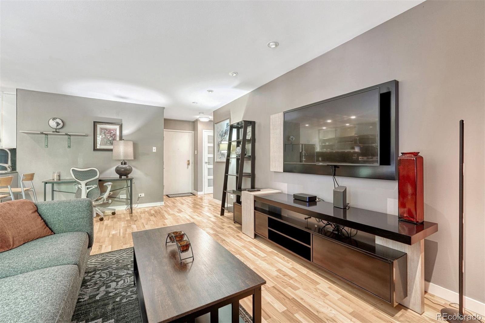 MLS Image #3 for 480 s marion parkway 305,denver, Colorado