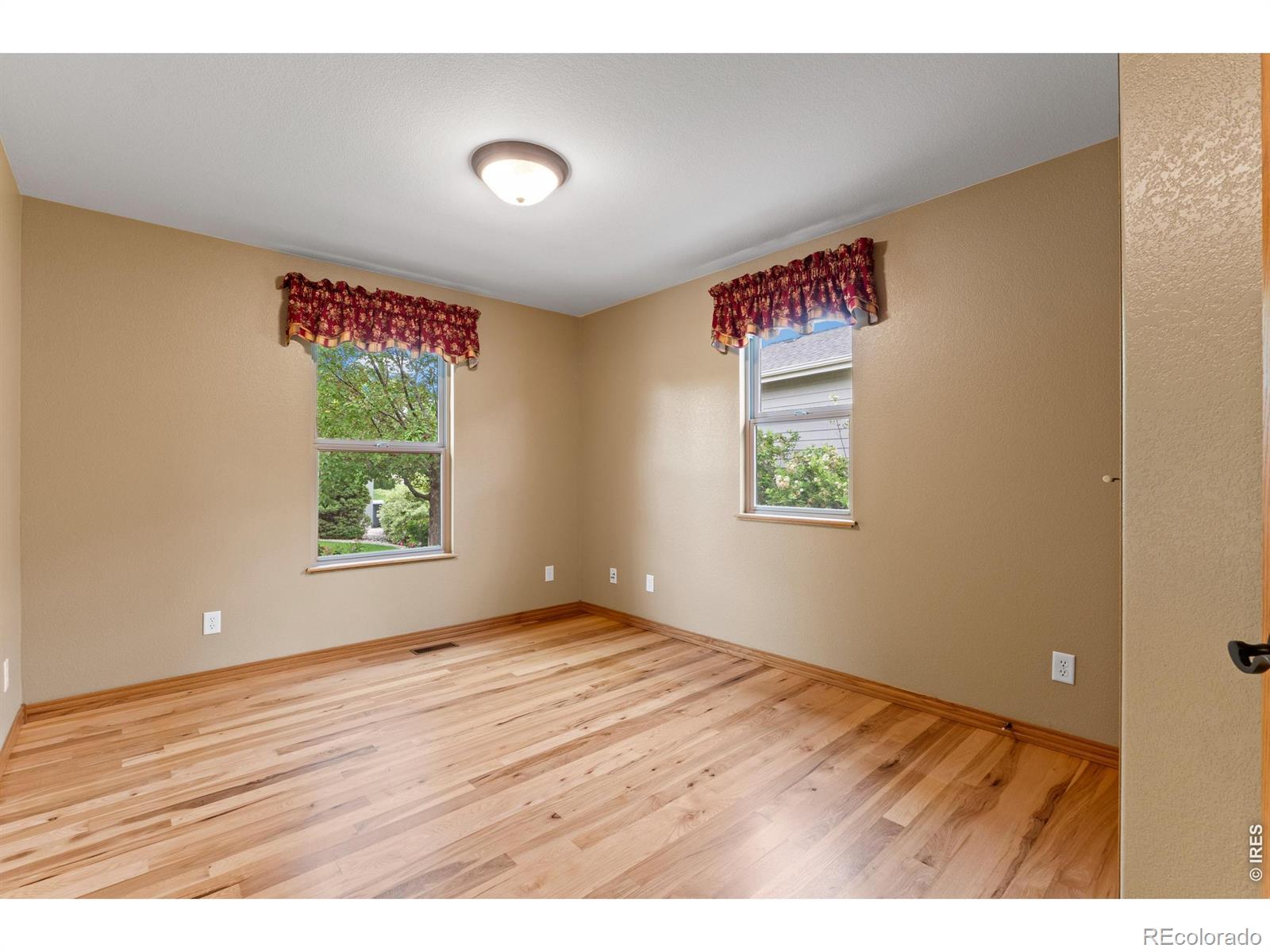 MLS Image #21 for 945  crabapple drive,loveland, Colorado
