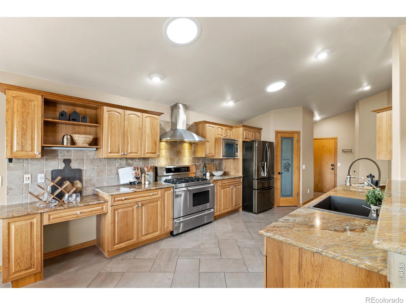 MLS Image #4 for 945  crabapple drive,loveland, Colorado
