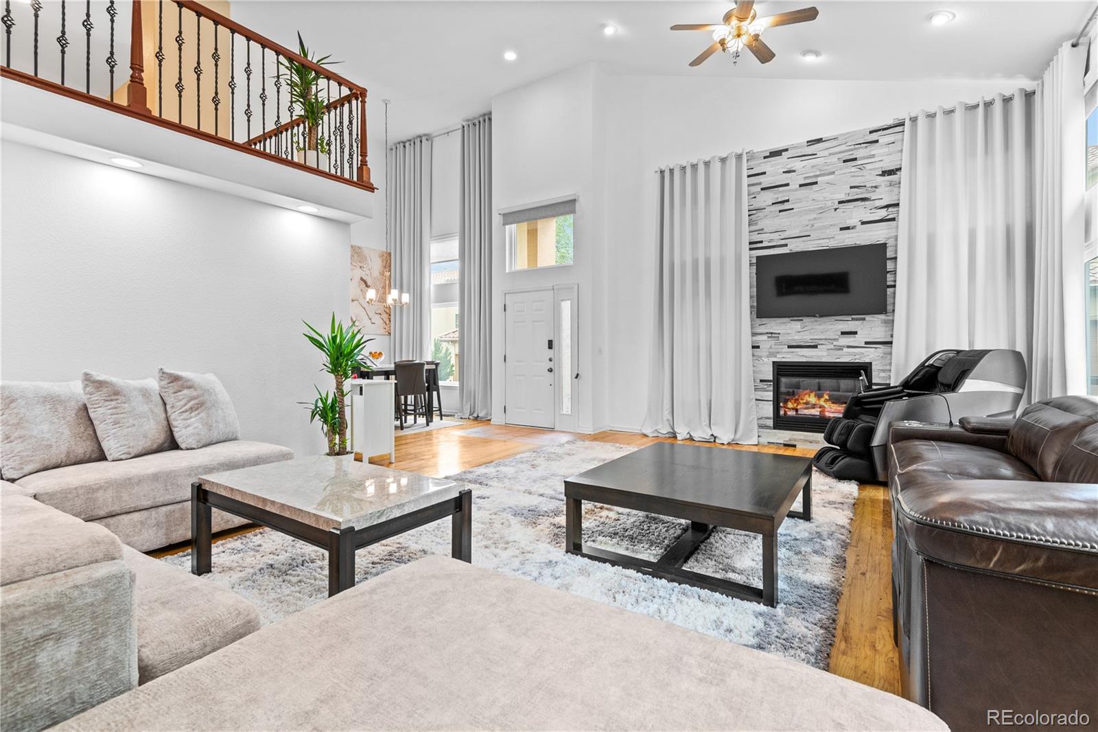 MLS Image #8 for 4643 s abilene circle,aurora, Colorado