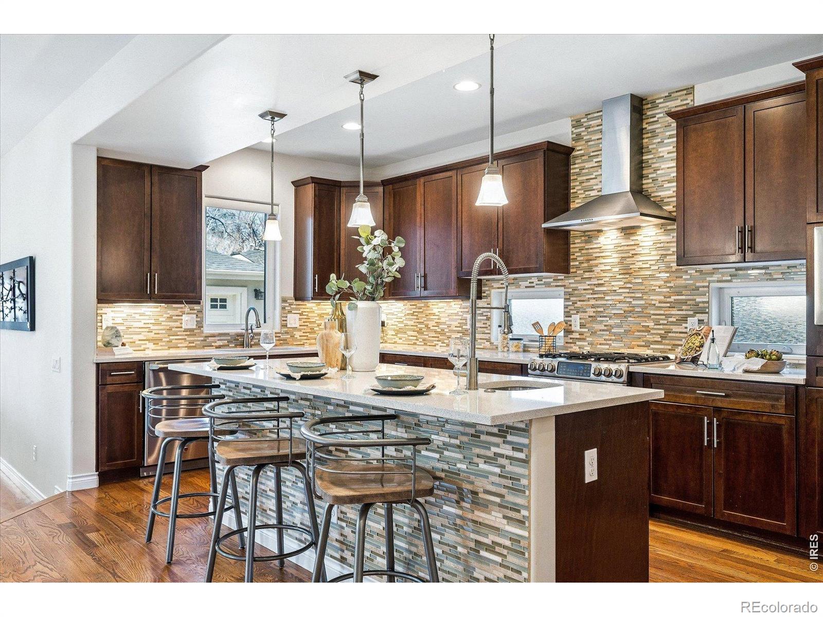 MLS Image #13 for 1385  birch street,denver, Colorado