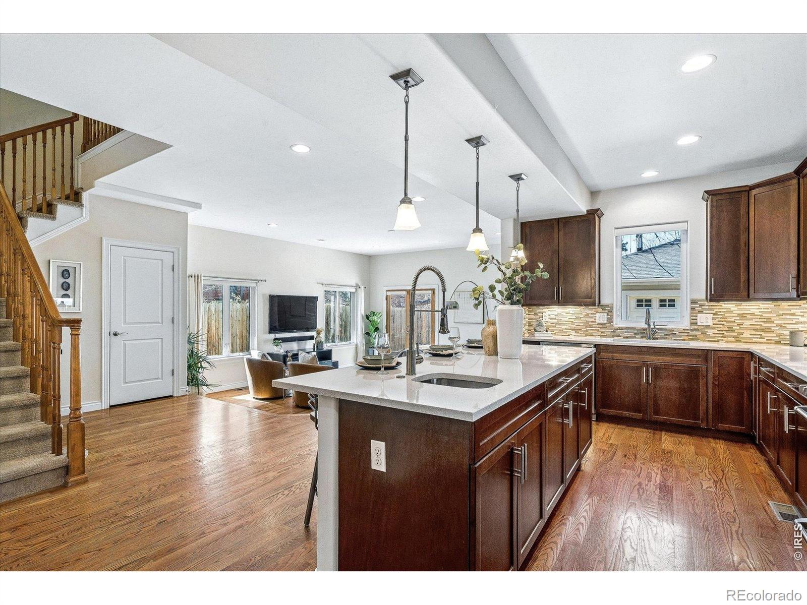 MLS Image #18 for 1385  birch street,denver, Colorado
