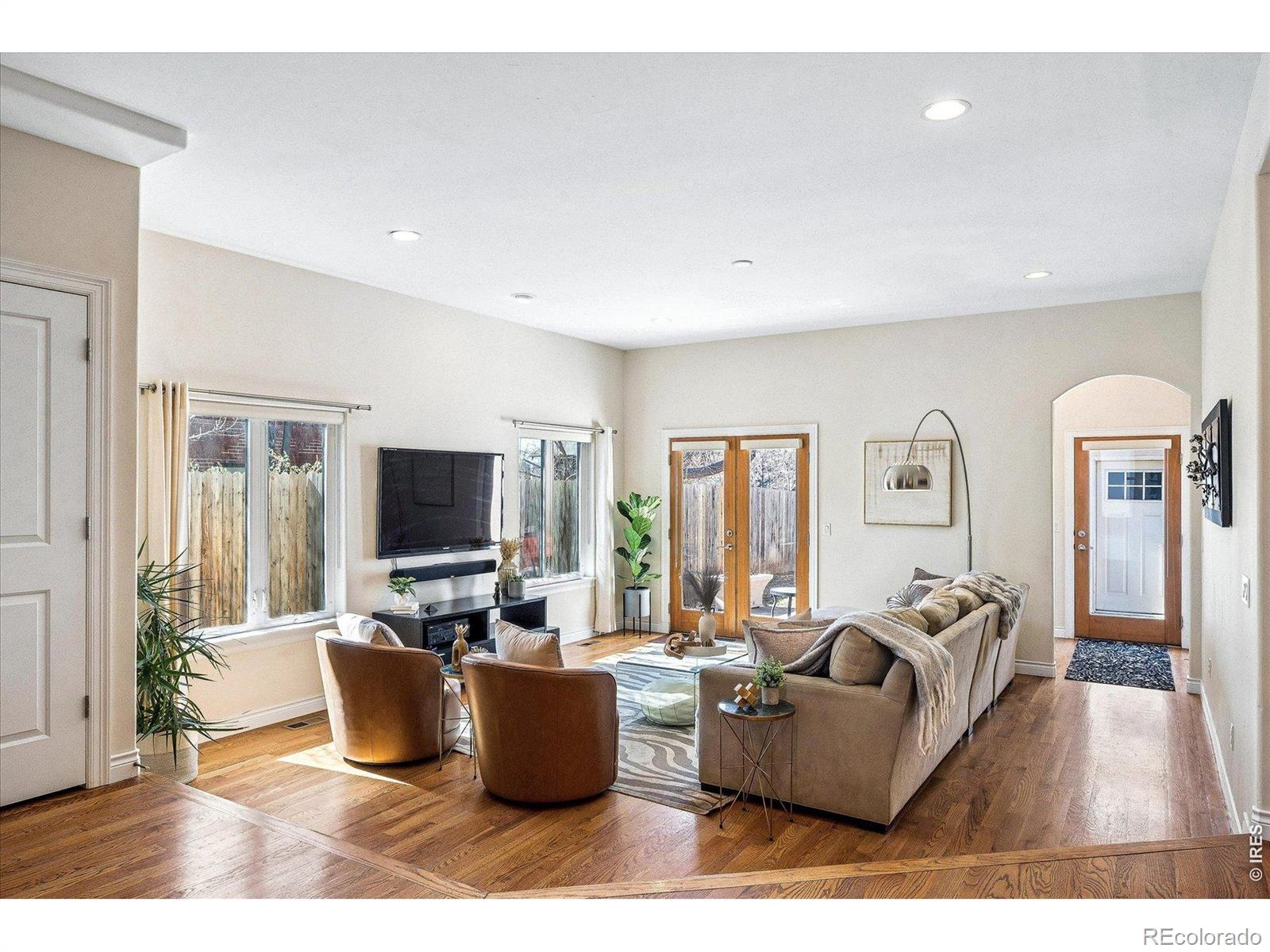 MLS Image #21 for 1385  birch street,denver, Colorado