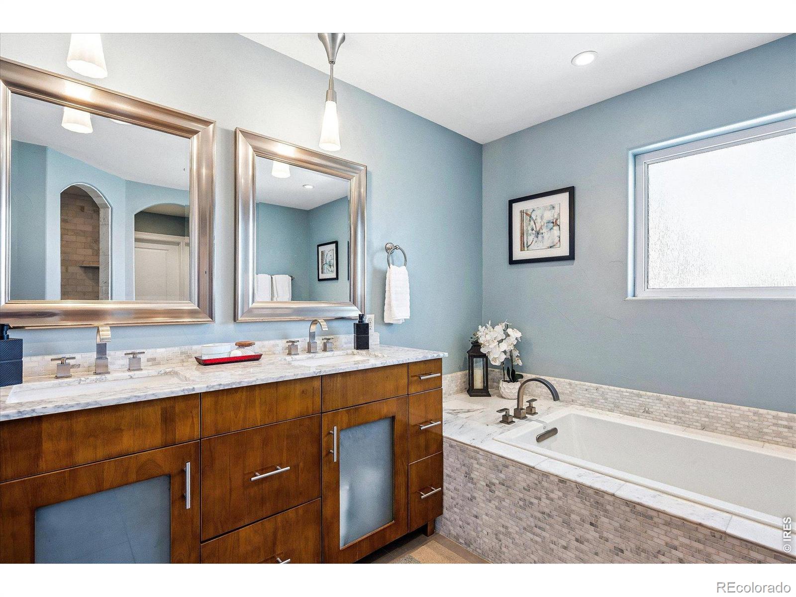 MLS Image #35 for 1385  birch street,denver, Colorado