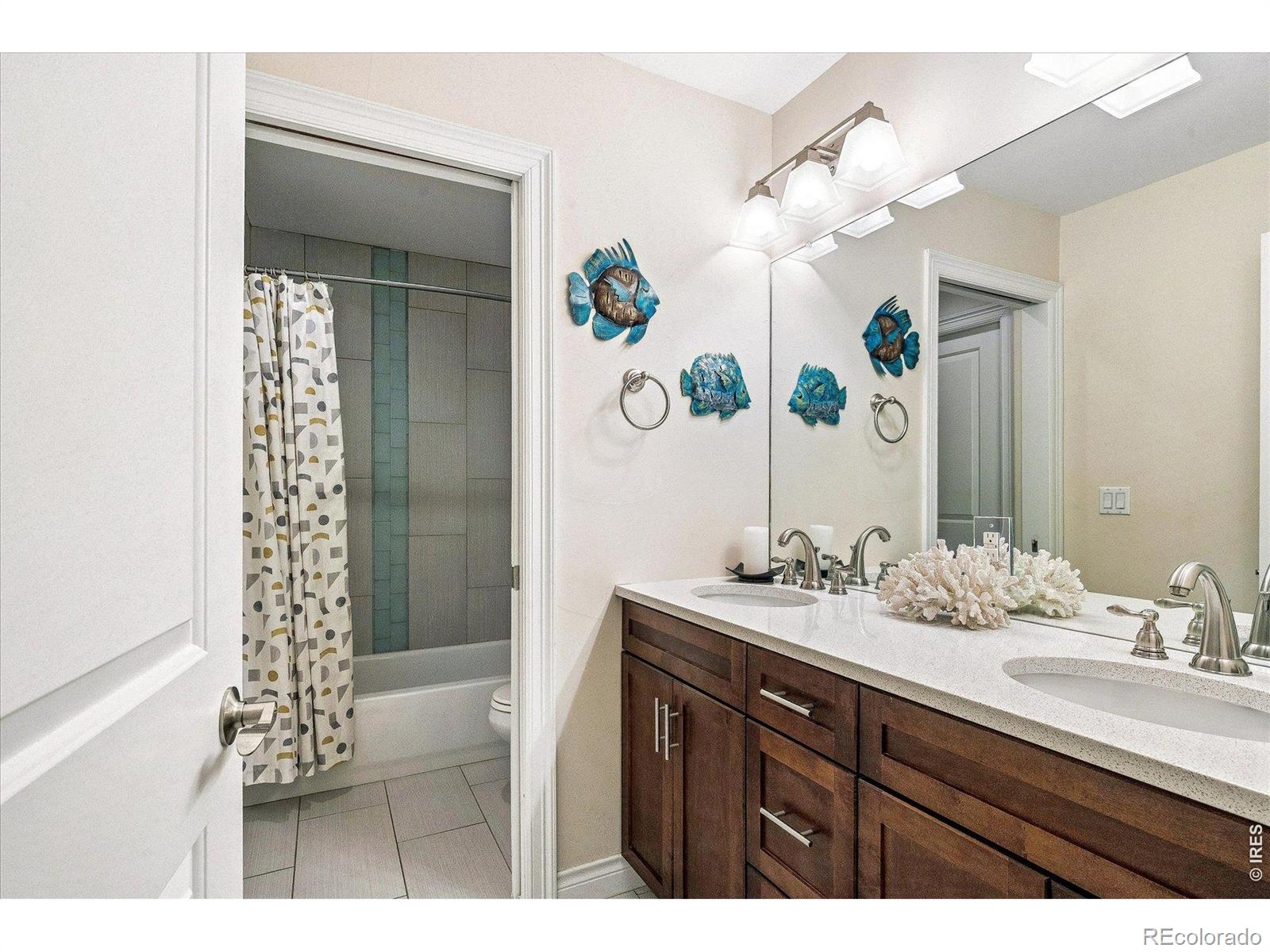 MLS Image #41 for 1385  birch street,denver, Colorado