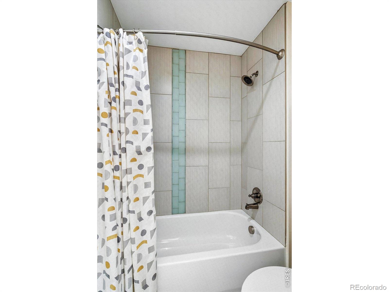 MLS Image #42 for 1385  birch street,denver, Colorado