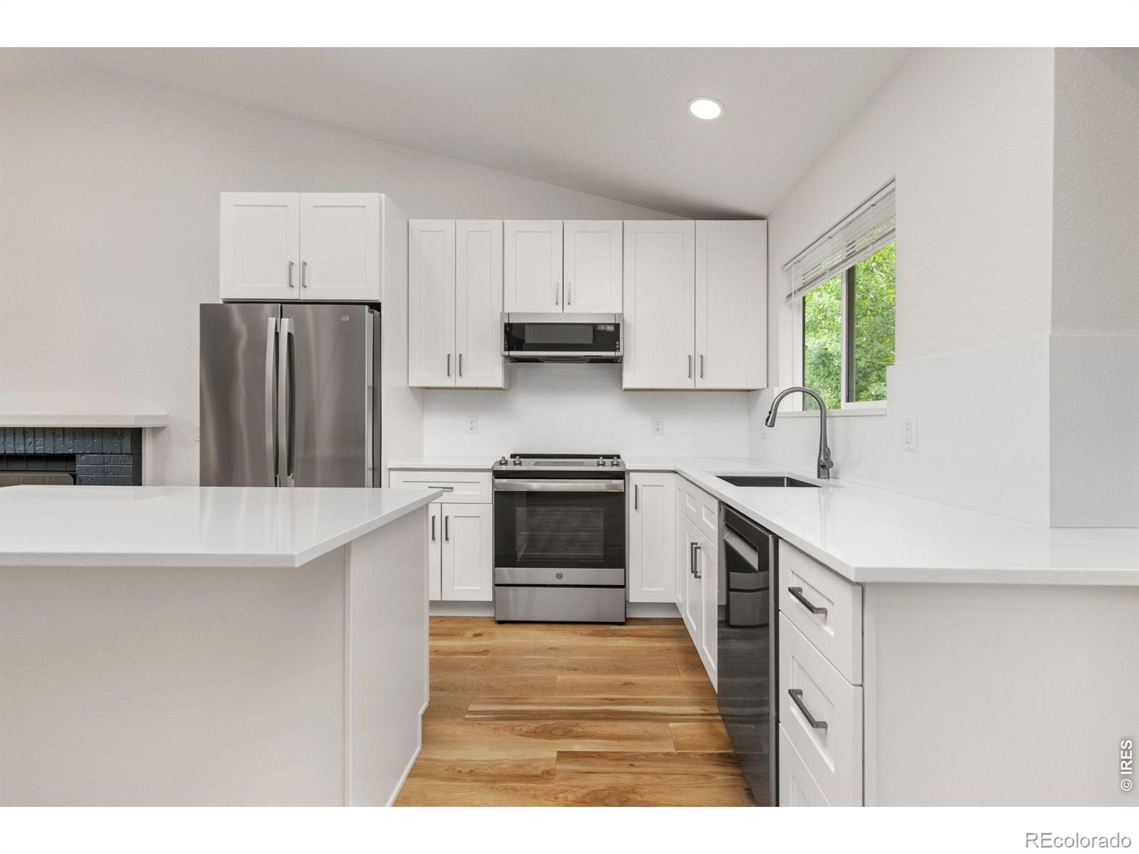 MLS Image #10 for 712  cameron lane,longmont, Colorado