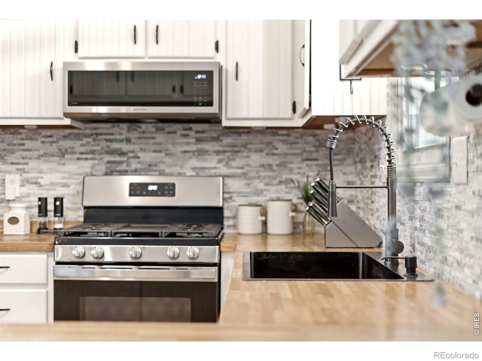 MLS Image #22 for 1281 e 21st court,loveland, Colorado