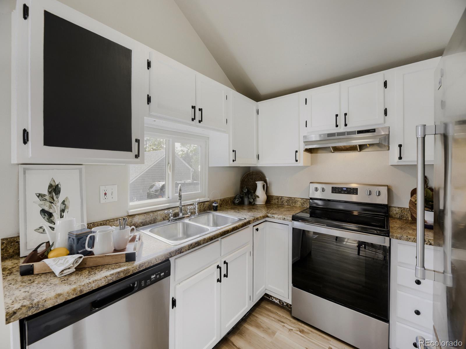 MLS Image #5 for 2938 s revere street,aurora, Colorado