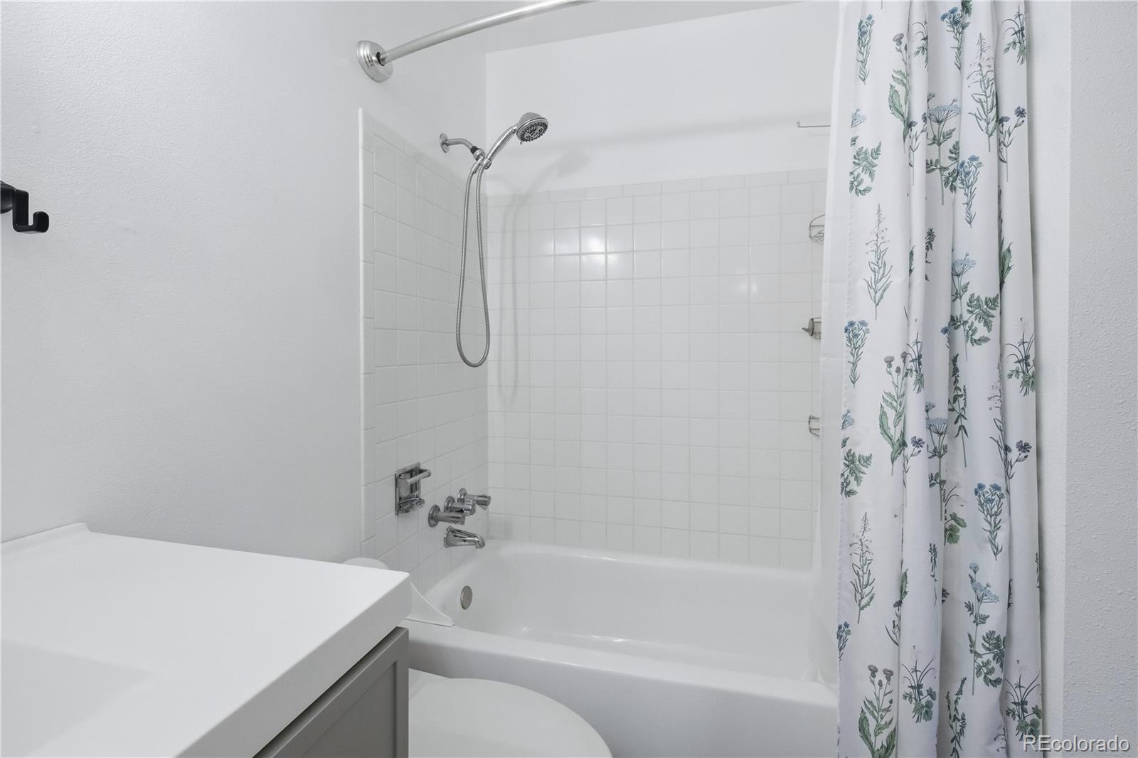 MLS Image #14 for 1250 s monaco street parkway 12,denver, Colorado