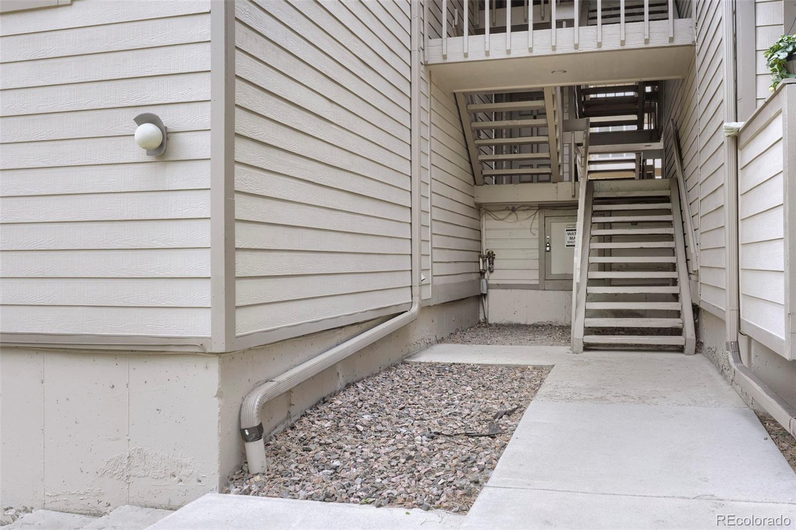 MLS Image #4 for 701 n harlan street,lakewood, Colorado