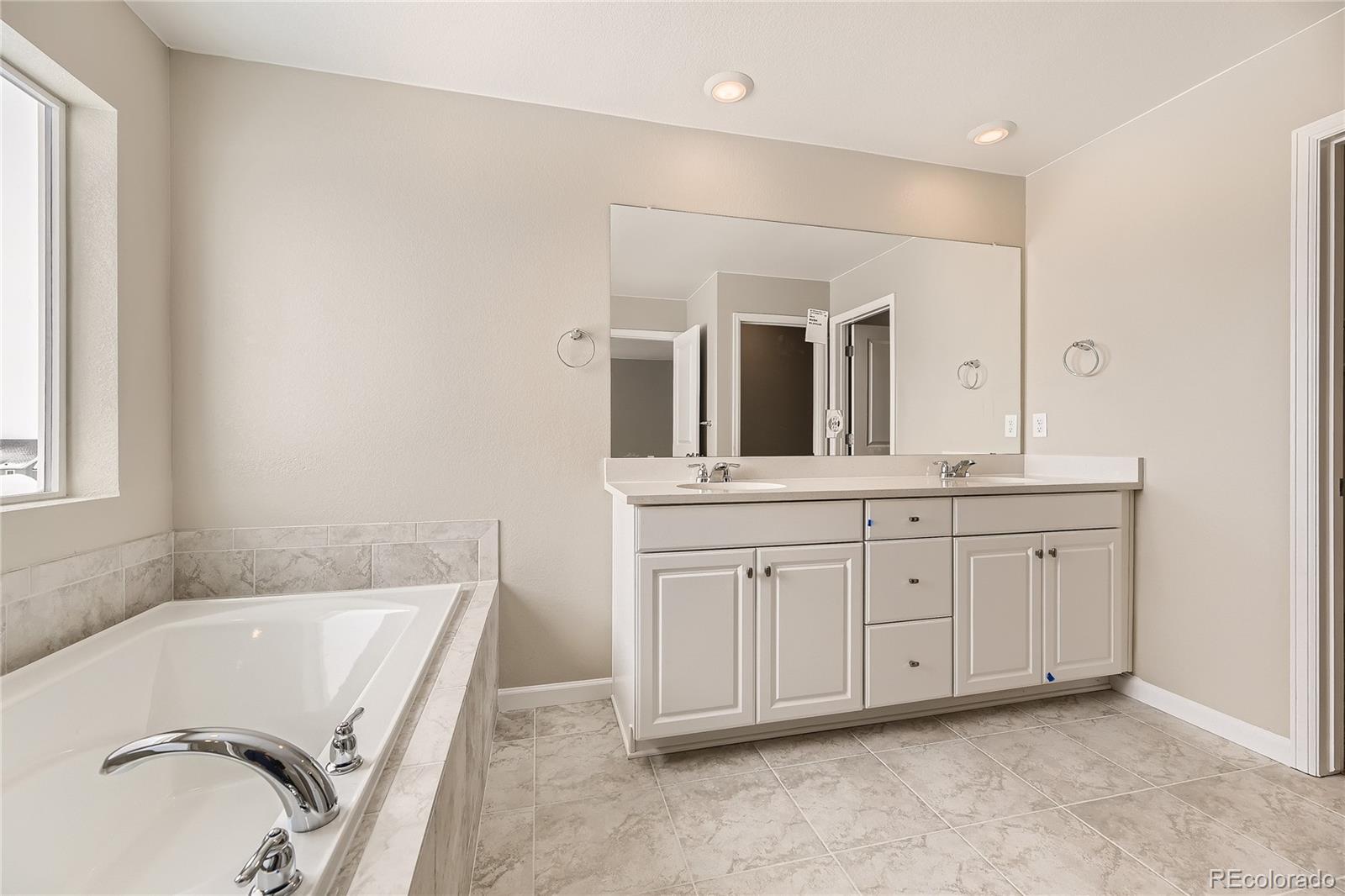 MLS Image #17 for 3330 n denali street,aurora, Colorado