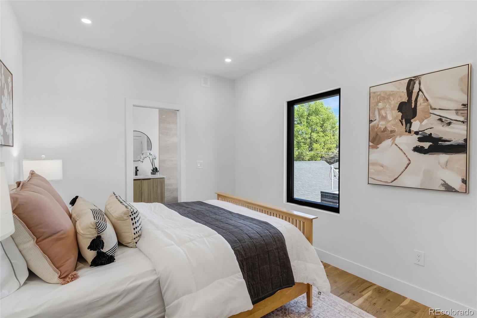 MLS Image #16 for 1448  stuart street,denver, Colorado