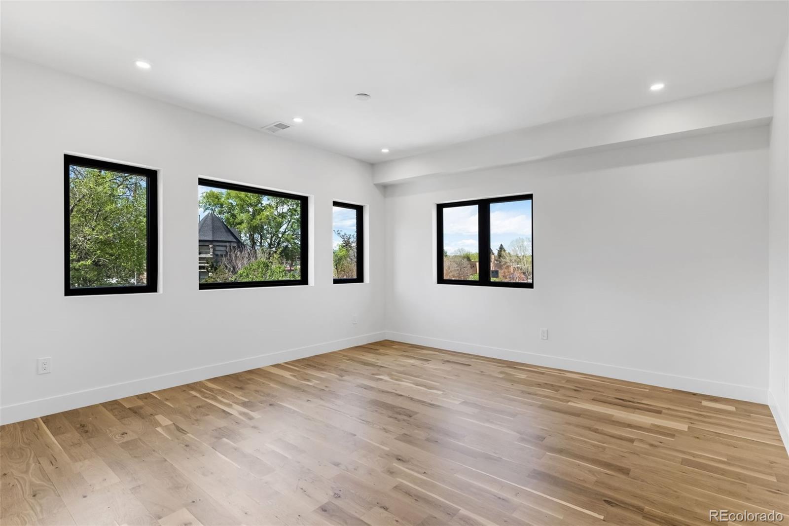 MLS Image #22 for 1448  stuart street,denver, Colorado