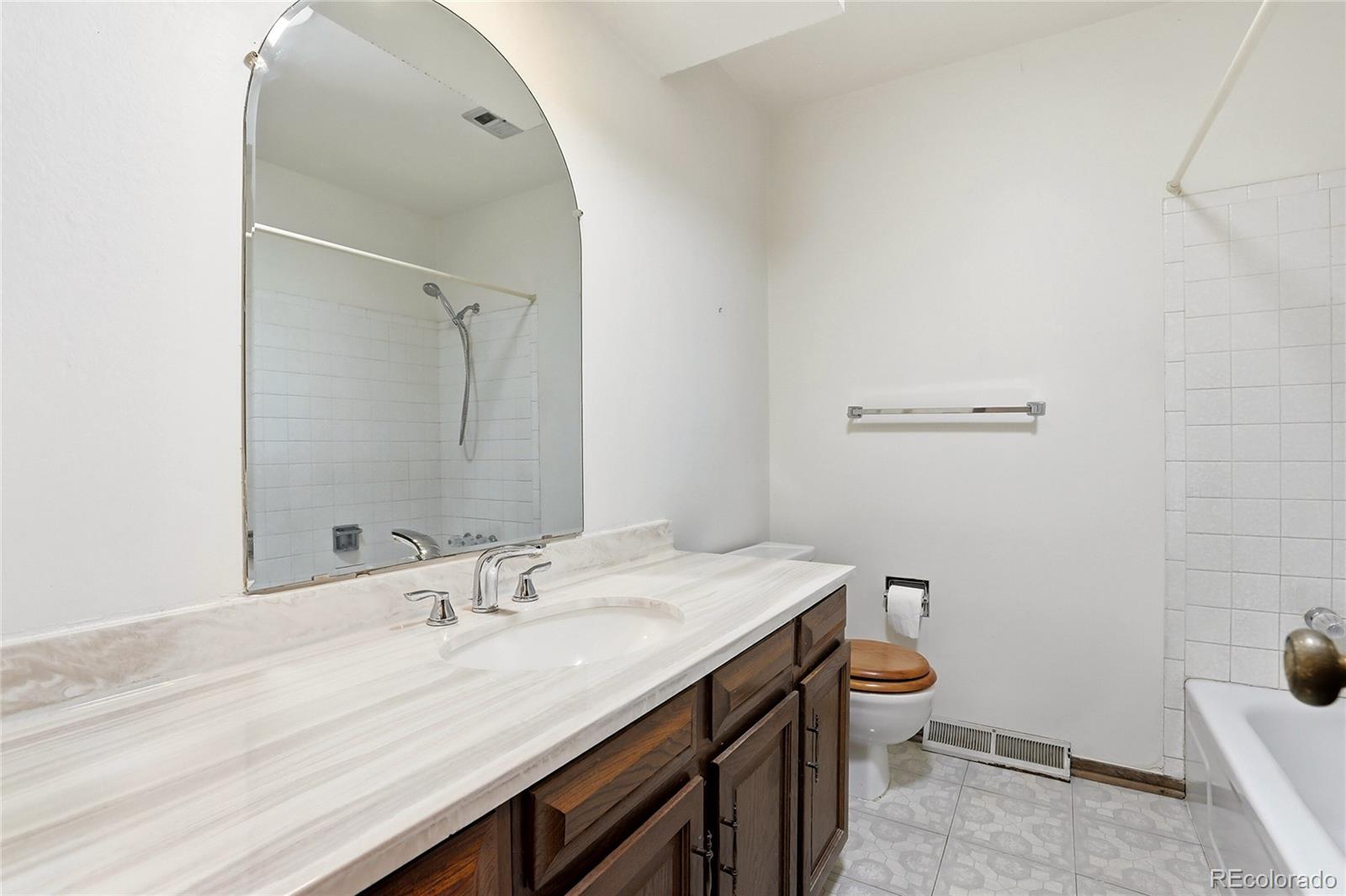 MLS Image #20 for 2009 s macon way,aurora, Colorado