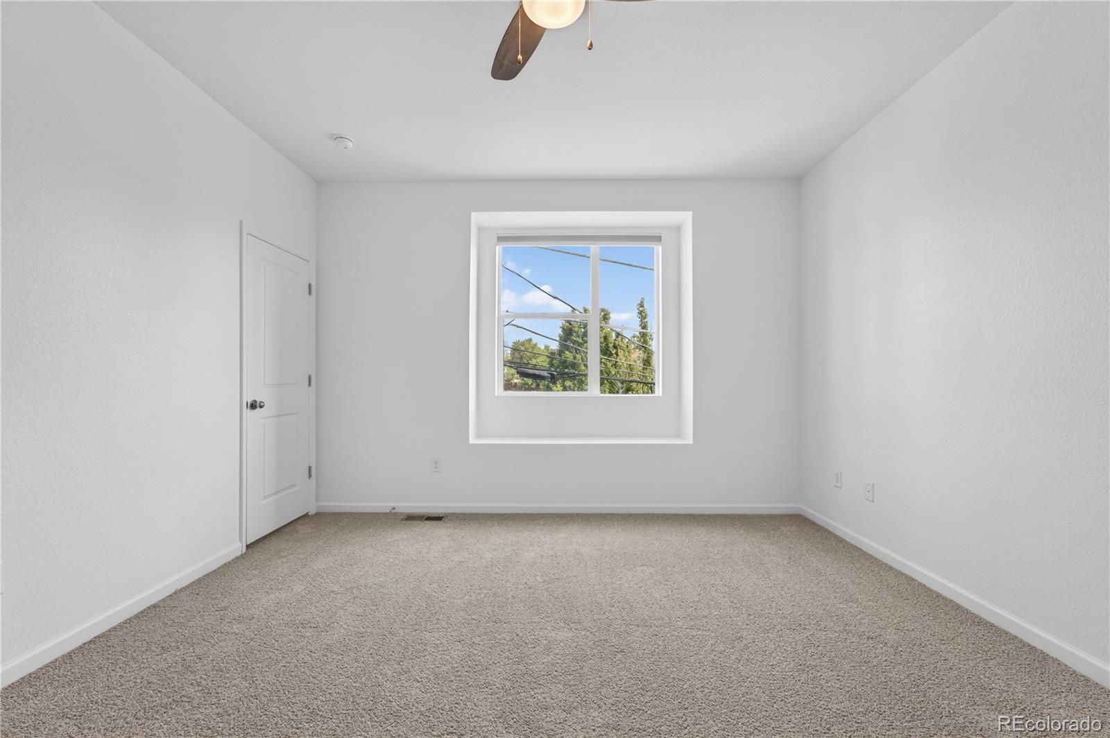 MLS Image #15 for 1046  oak circle,denver, Colorado