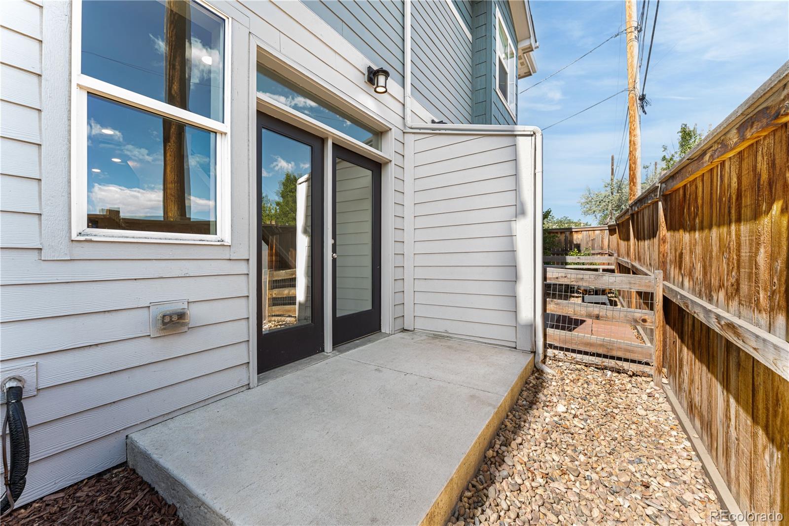 MLS Image #20 for 1046  oak circle,denver, Colorado
