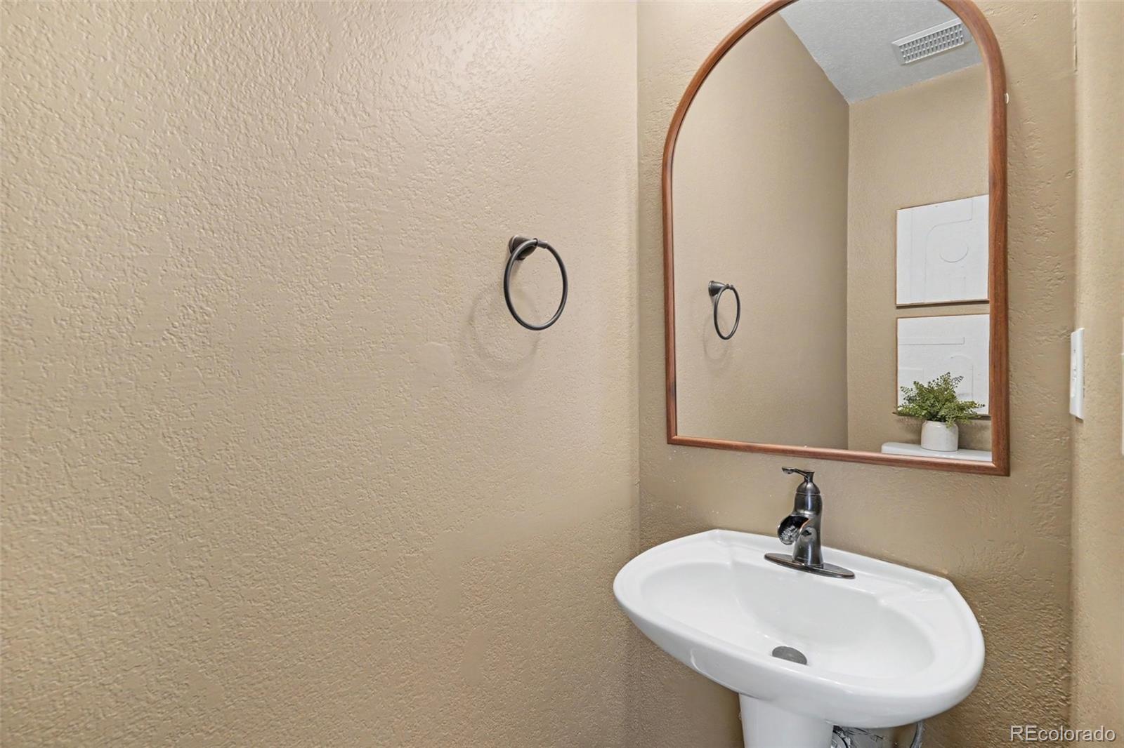 MLS Image #11 for 2537 e nichols circle ,centennial, Colorado