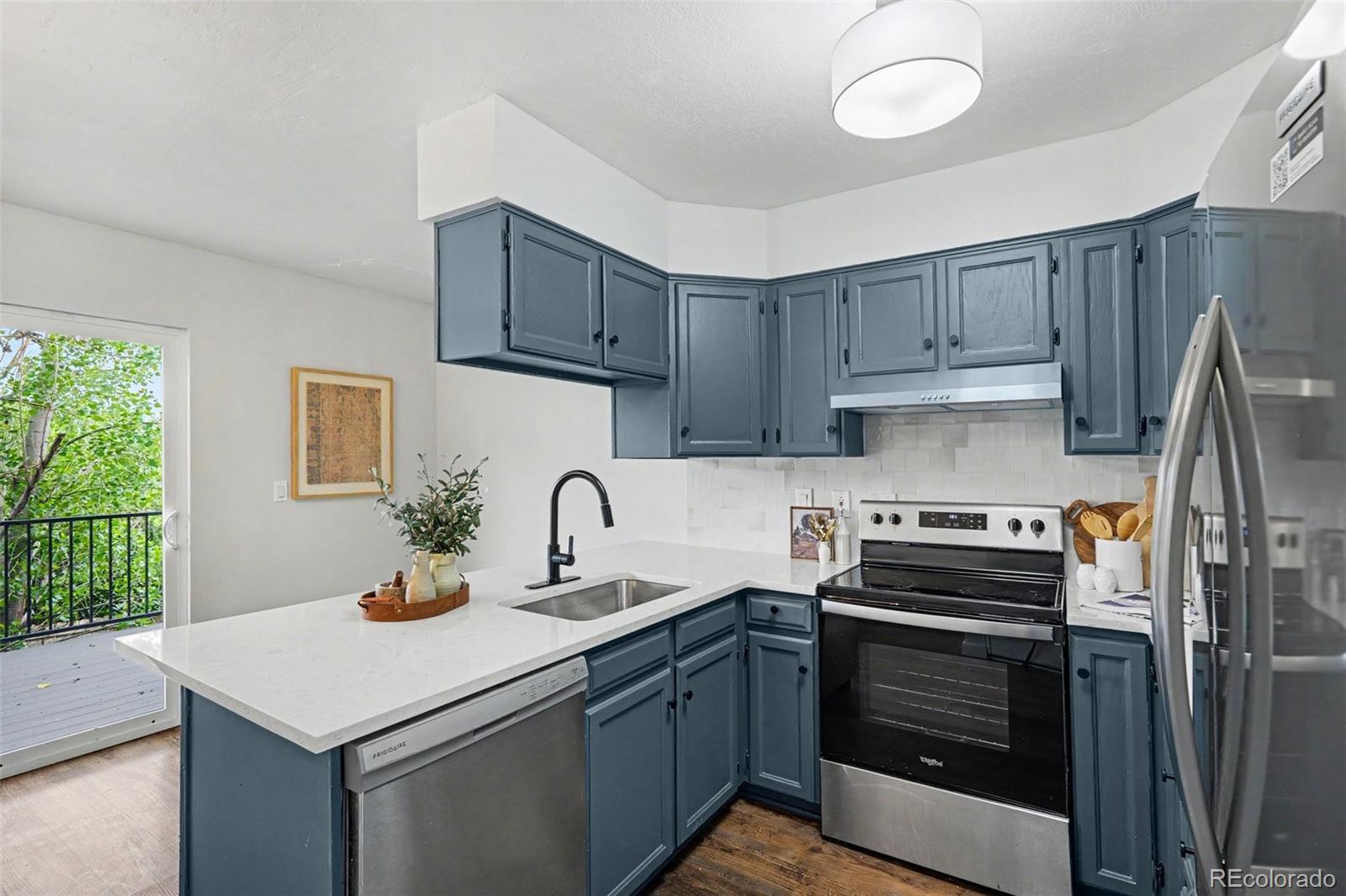 MLS Image #5 for 2537 e nichols circle ,centennial, Colorado