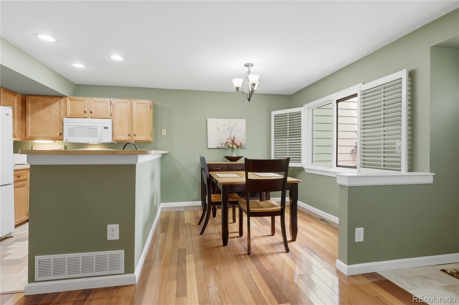 MLS Image #6 for 18324 w 58th place 78,golden, Colorado