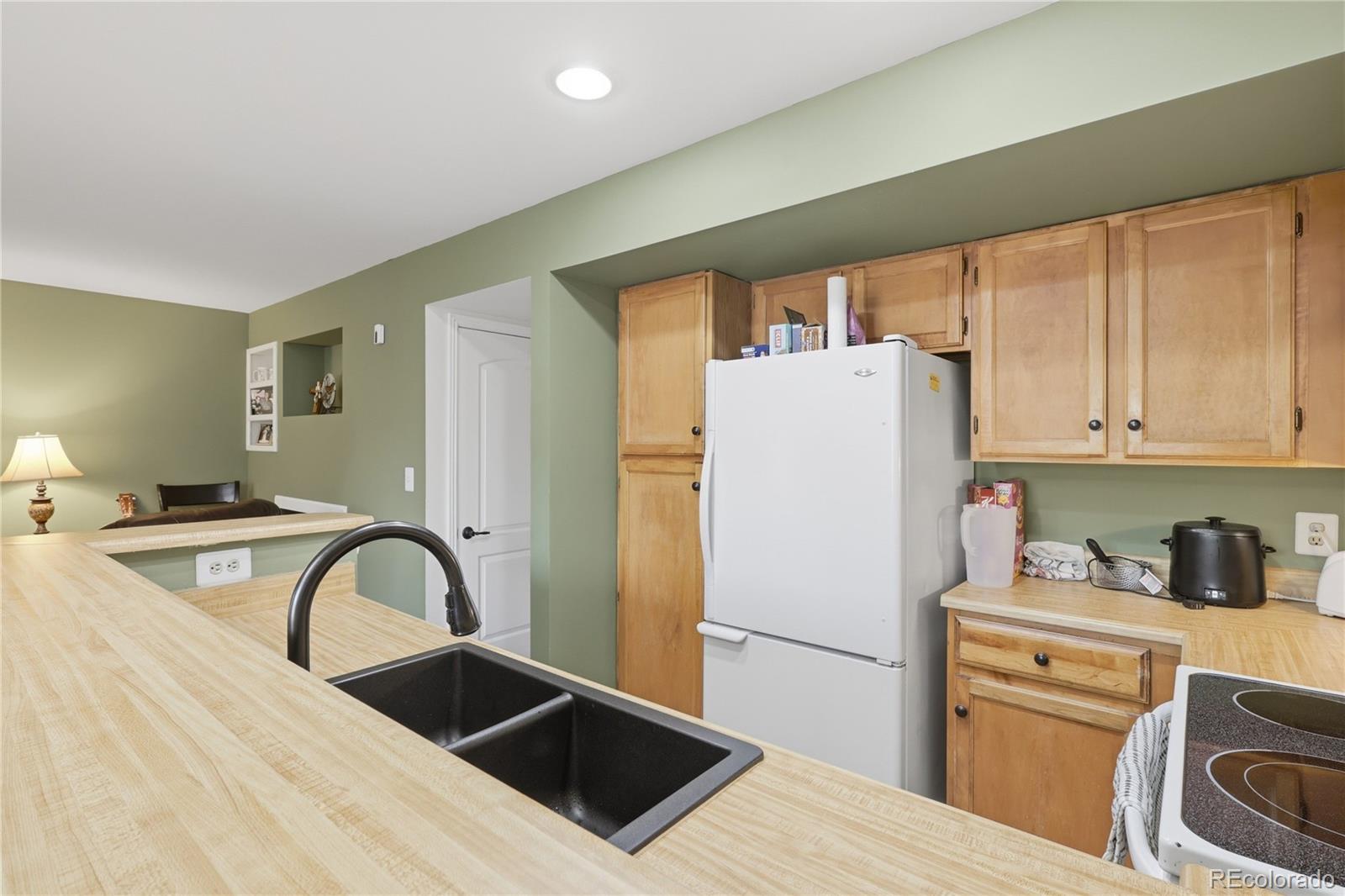 MLS Image #8 for 18324 w 58th place 78,golden, Colorado