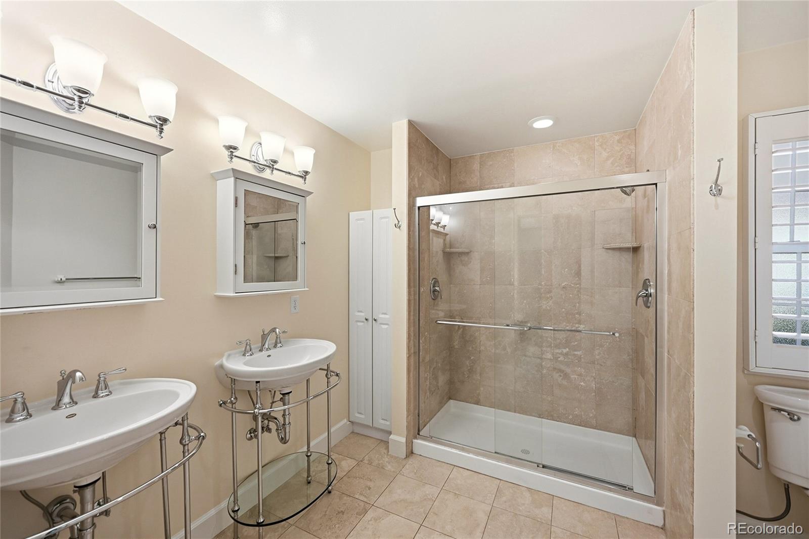MLS Image #14 for 3780 s dahlia street,denver, Colorado
