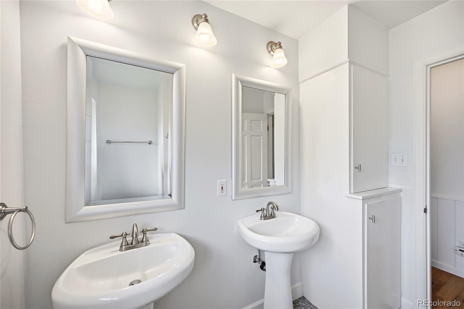 MLS Image #17 for 3780 s dahlia street,denver, Colorado