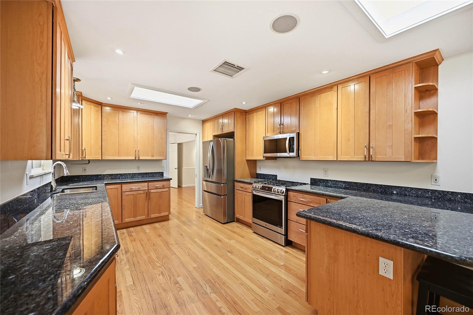 MLS Image #8 for 3780 s dahlia street,denver, Colorado