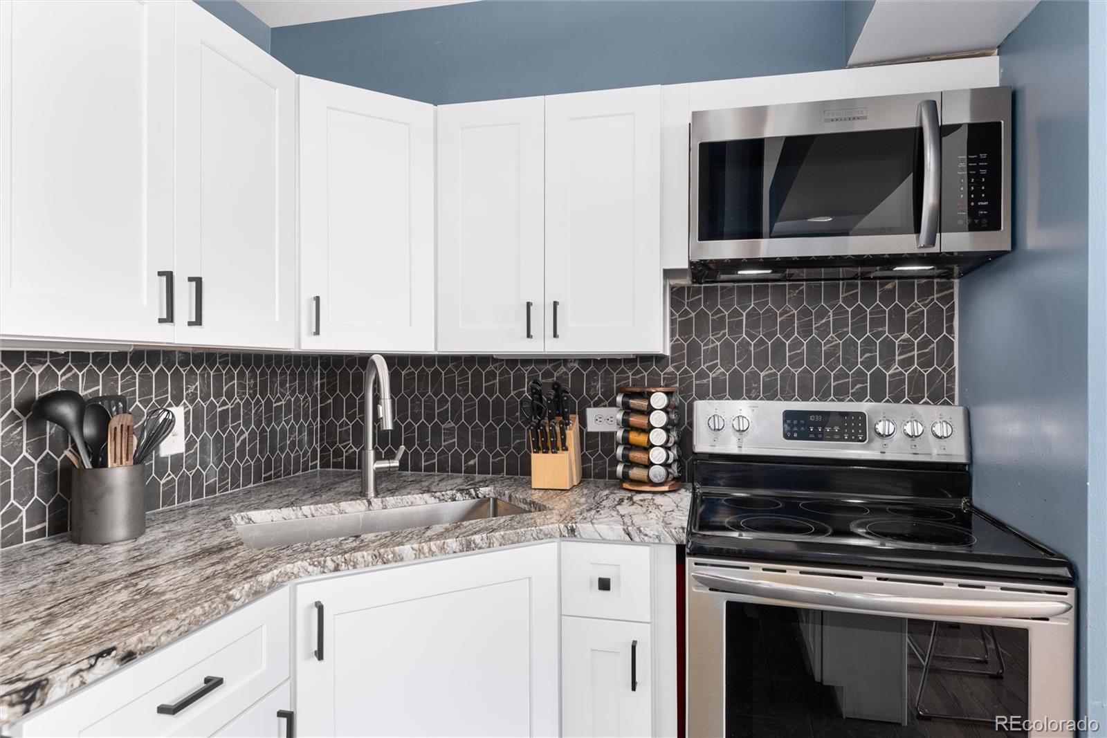 MLS Image #10 for 720  16th street,denver, Colorado