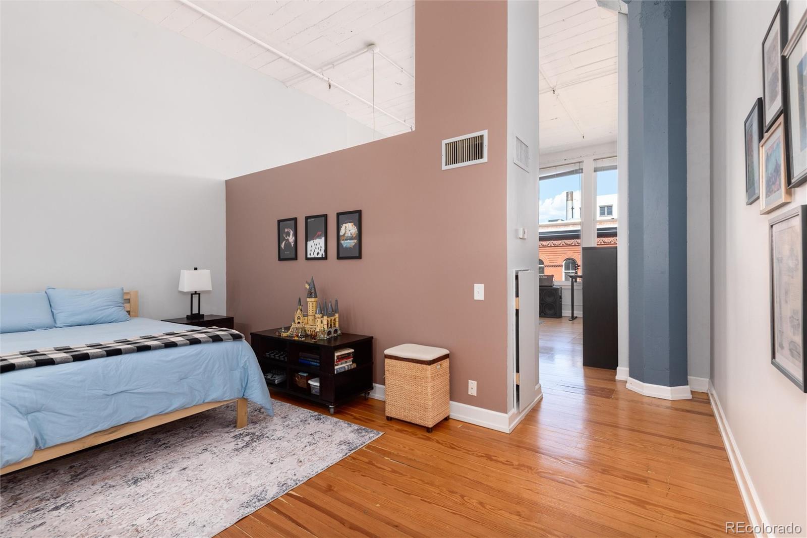 MLS Image #11 for 720  16th street,denver, Colorado