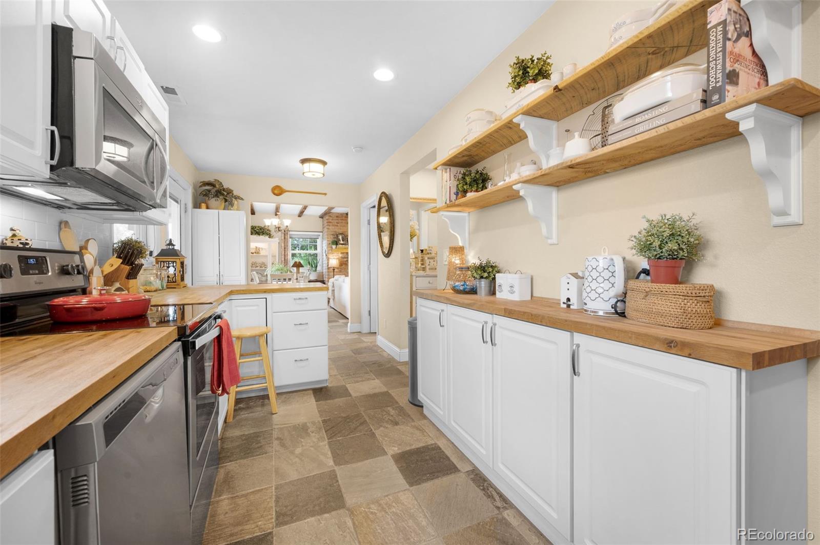 MLS Image #31 for 1911  copley road,colorado springs, Colorado