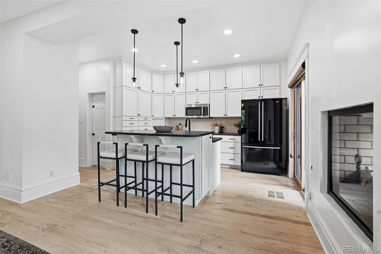 MLS Image #16 for 994 s washington street,denver, Colorado