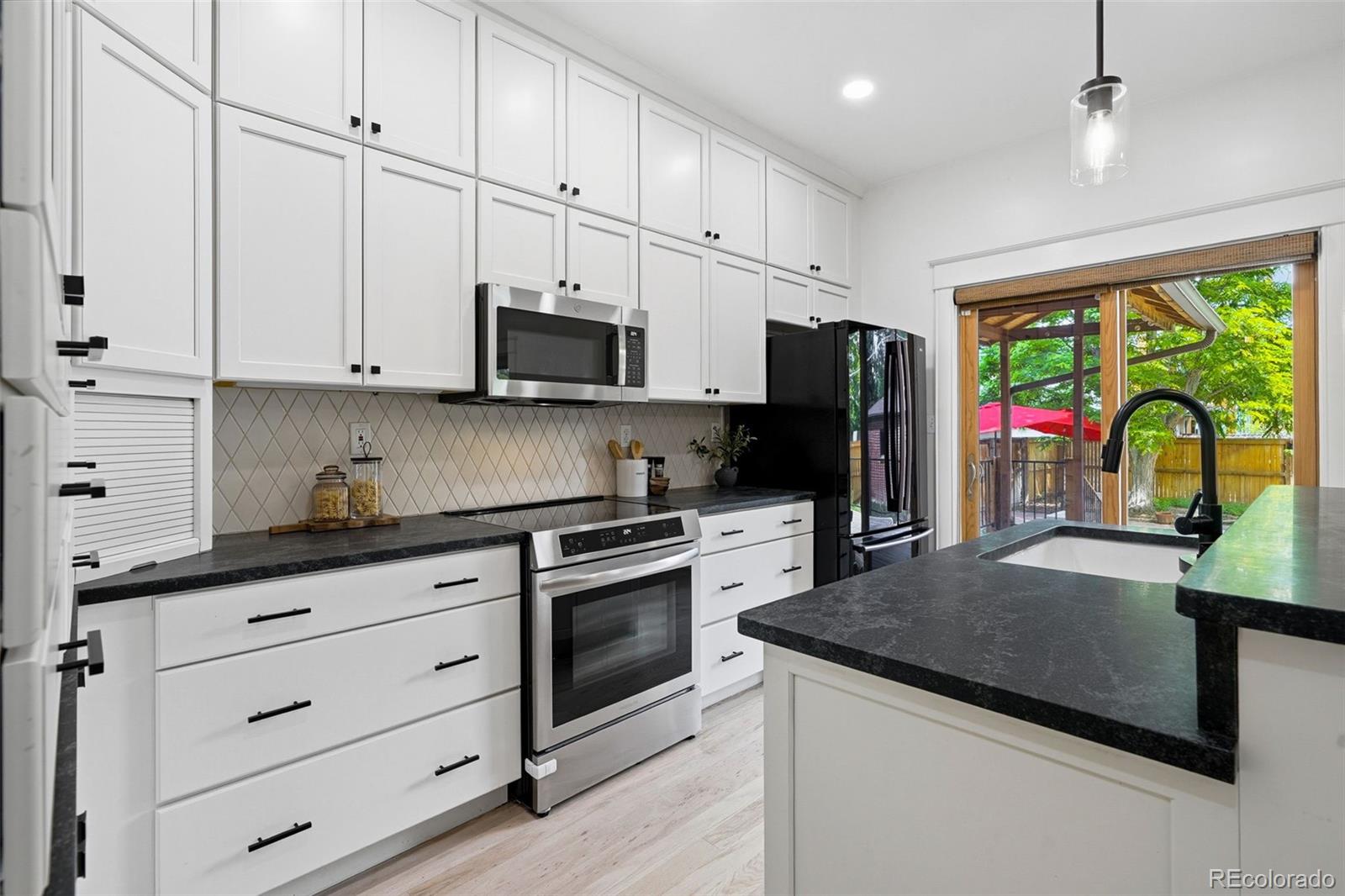MLS Image #19 for 994 s washington street,denver, Colorado