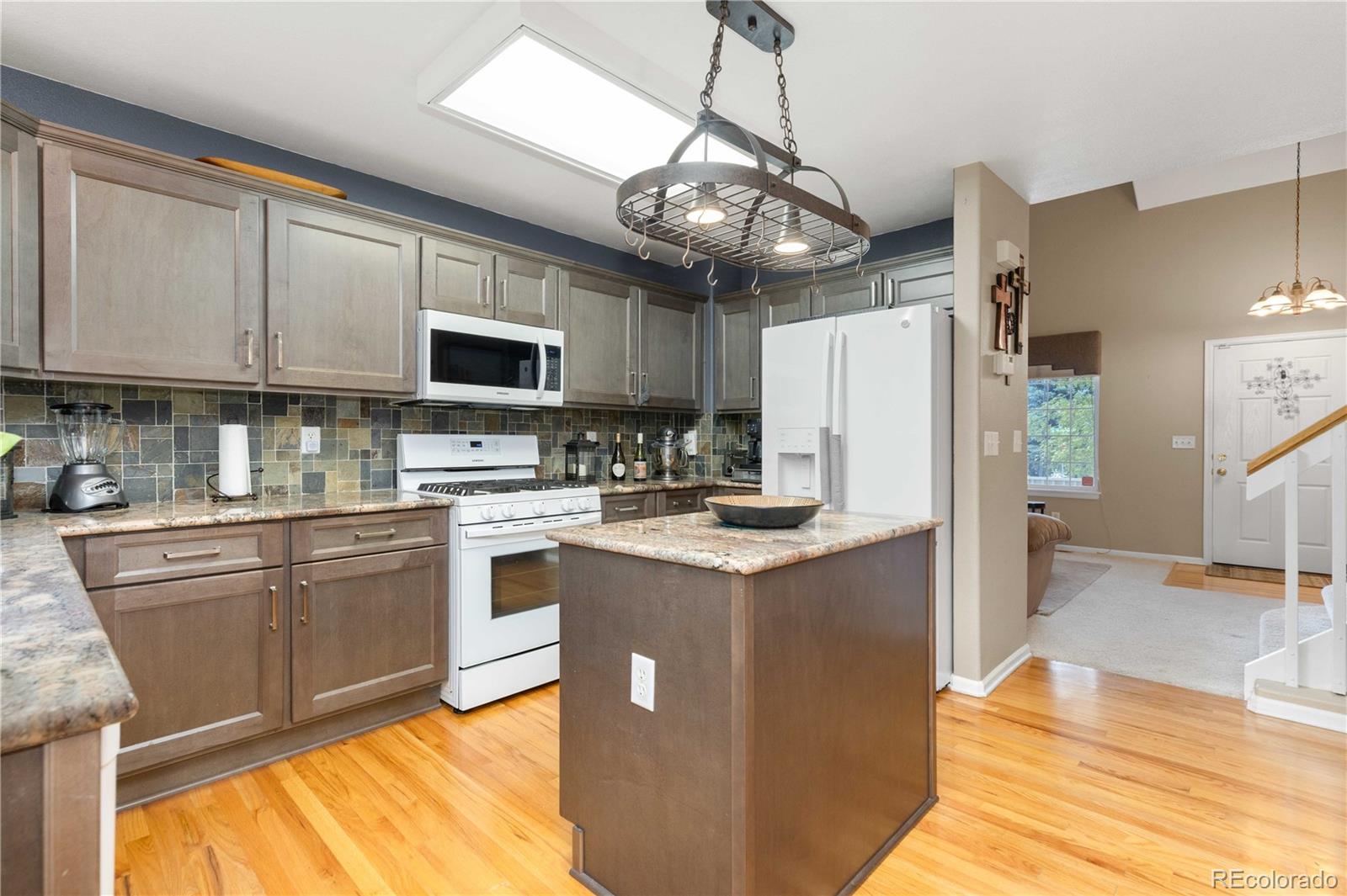 MLS Image #5 for 5688 s winnipeg street,aurora, Colorado
