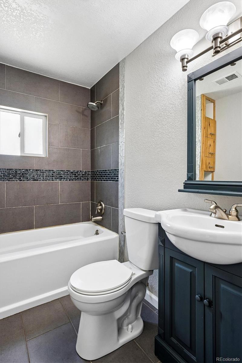 MLS Image #13 for 2028 w adriatic place,englewood, Colorado
