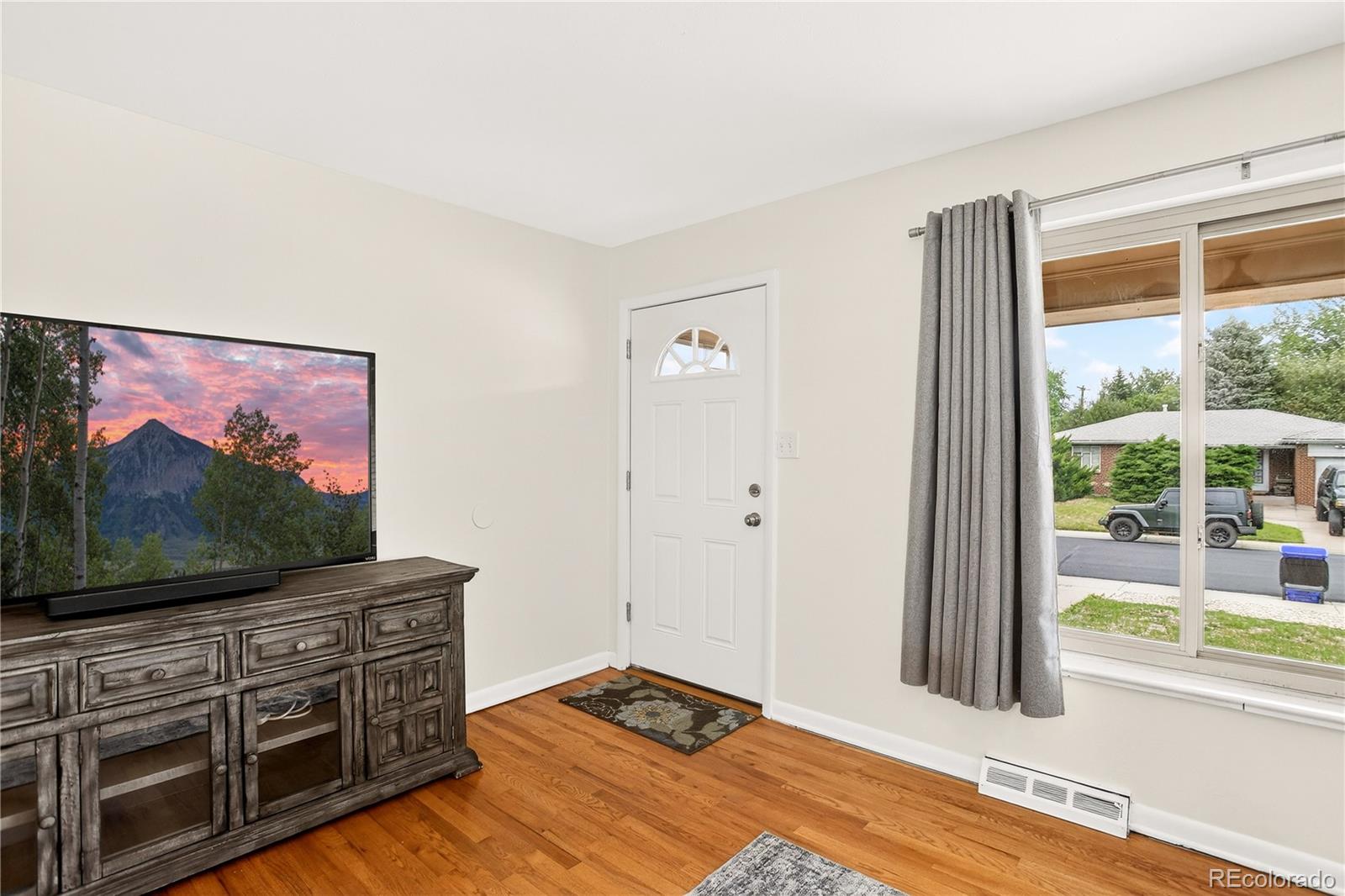 MLS Image #7 for 1223 s eaton street,lakewood, Colorado