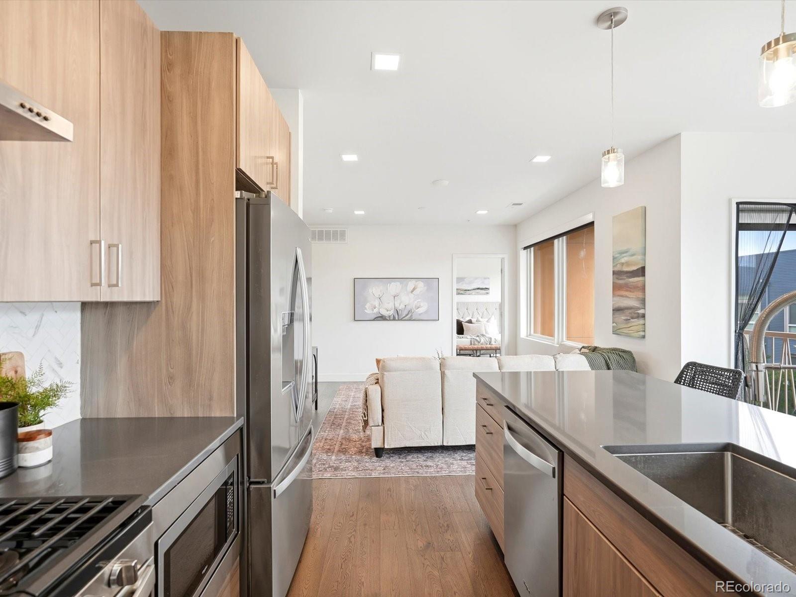MLS Image #13 for 1898 s bannock street 307,denver, Colorado