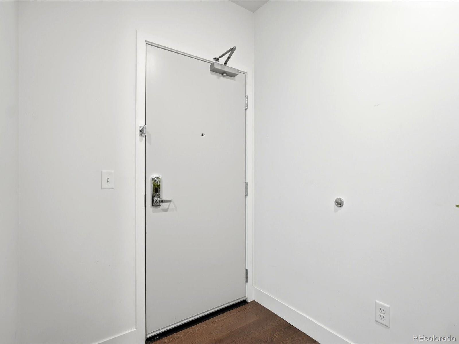 MLS Image #4 for 1898 s bannock street 307,denver, Colorado