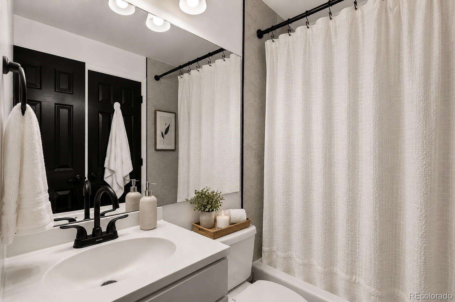 MLS Image #13 for 962 s dearborn way,aurora, Colorado