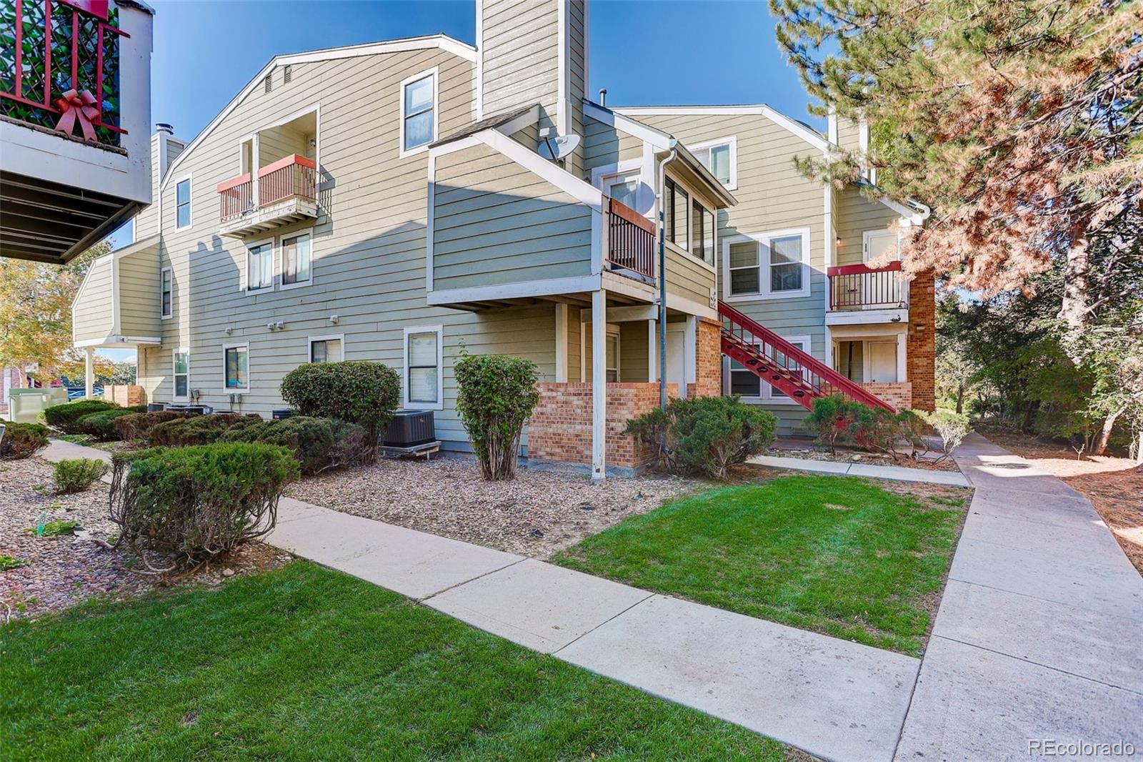 MLS Image #2 for 962 s dearborn way,aurora, Colorado