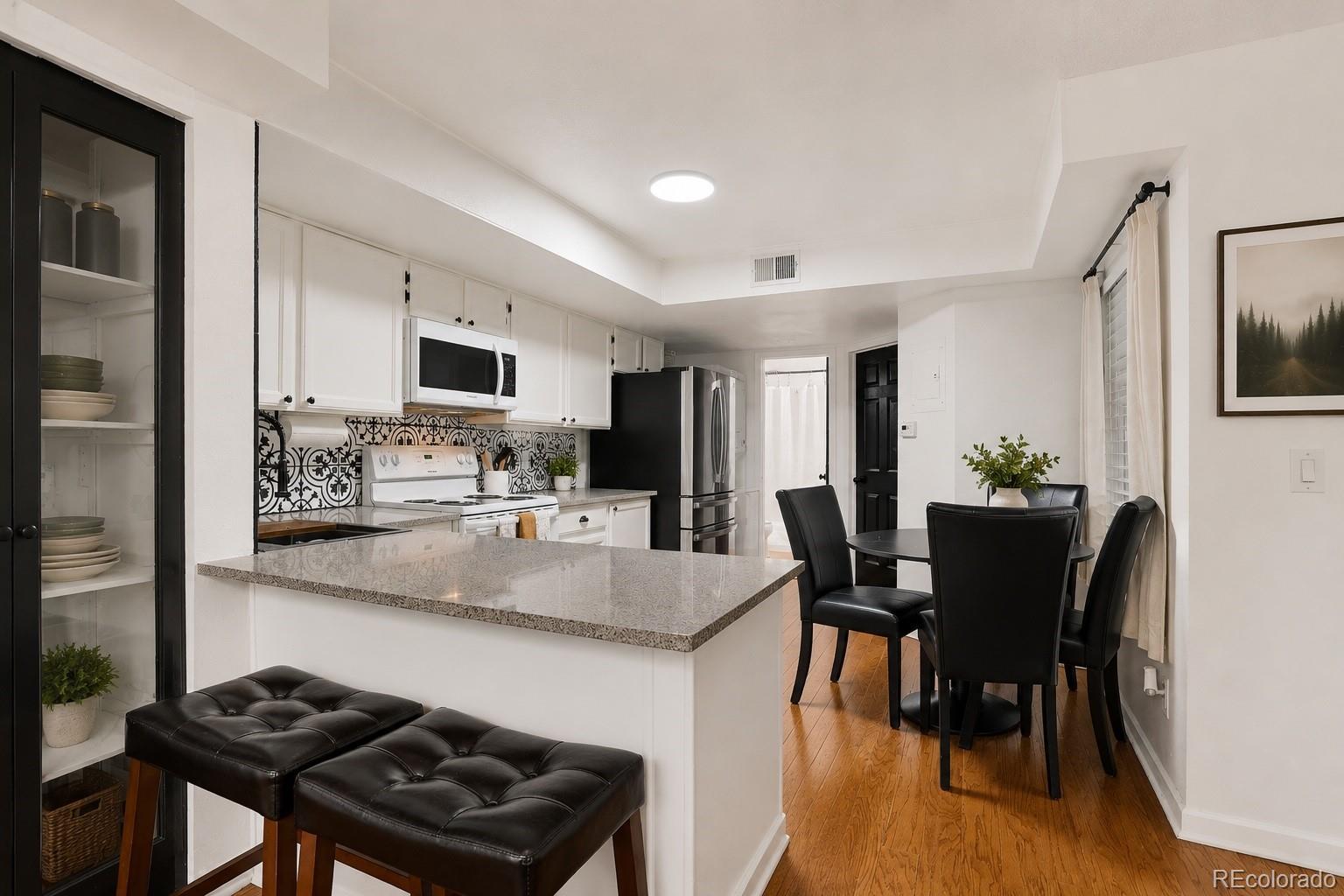 MLS Image #6 for 962 s dearborn way,aurora, Colorado