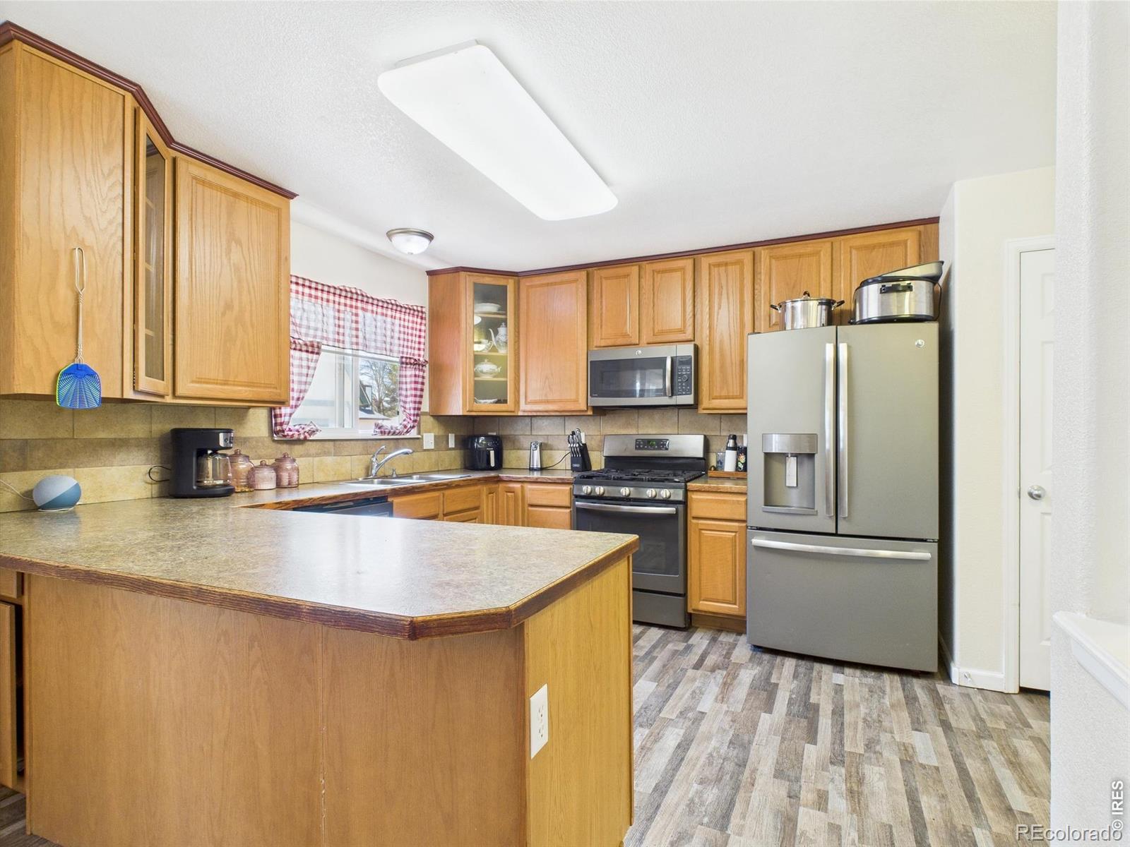 MLS Image #10 for 830  ponderosa court,eaton, Colorado