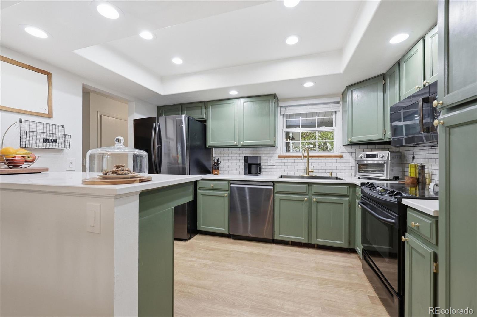 MLS Image #0 for 2598 s vaughn way b,aurora, Colorado