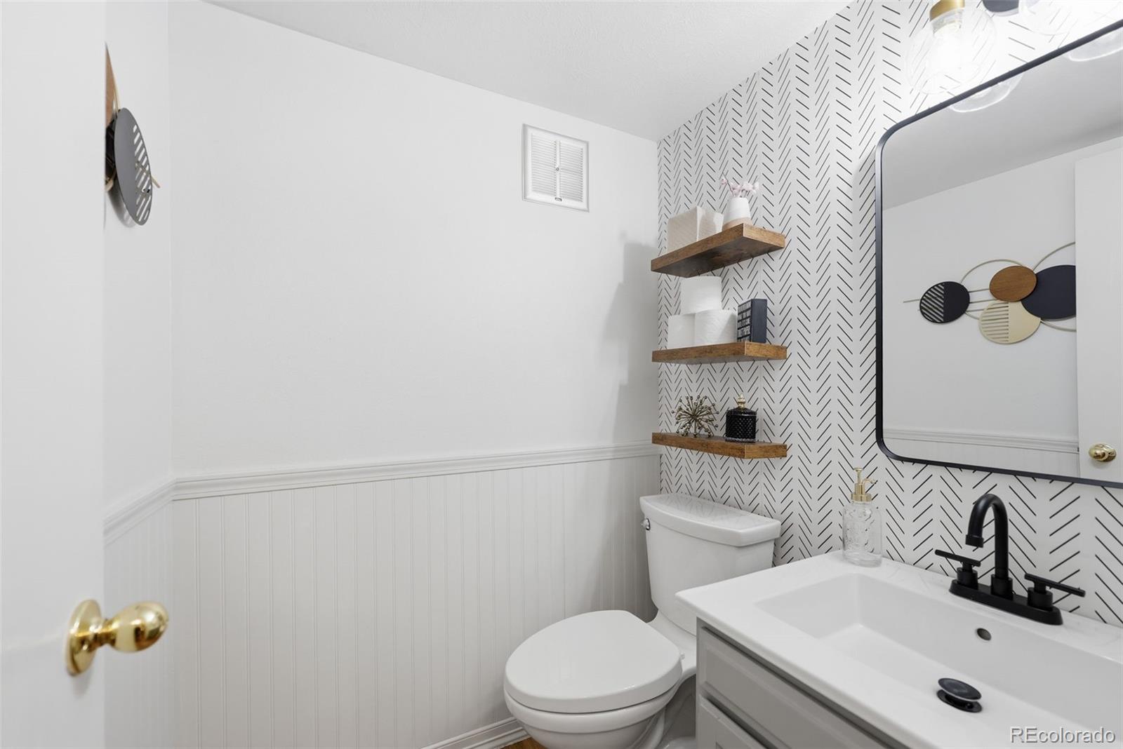 MLS Image #12 for 2598 s vaughn way b,aurora, Colorado
